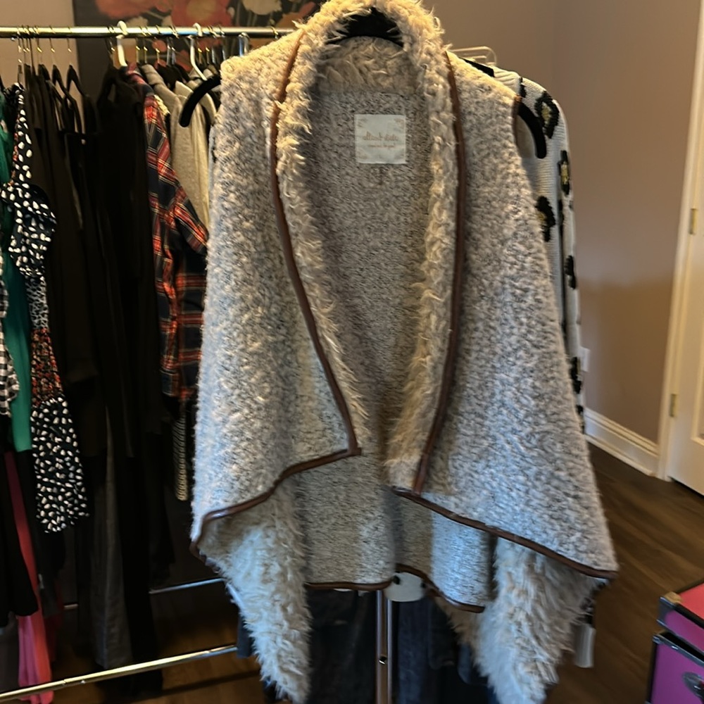 Altered states Sherpa vest
